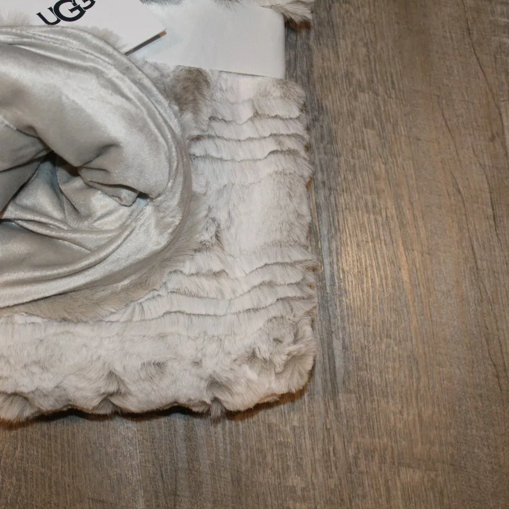 NWT UGG MARLI PLUSH 50 X 70‎ THROW BLANKET GRAY